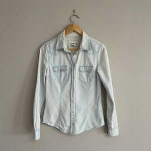 H&M Lightwash Denim Botton-Up Shirt